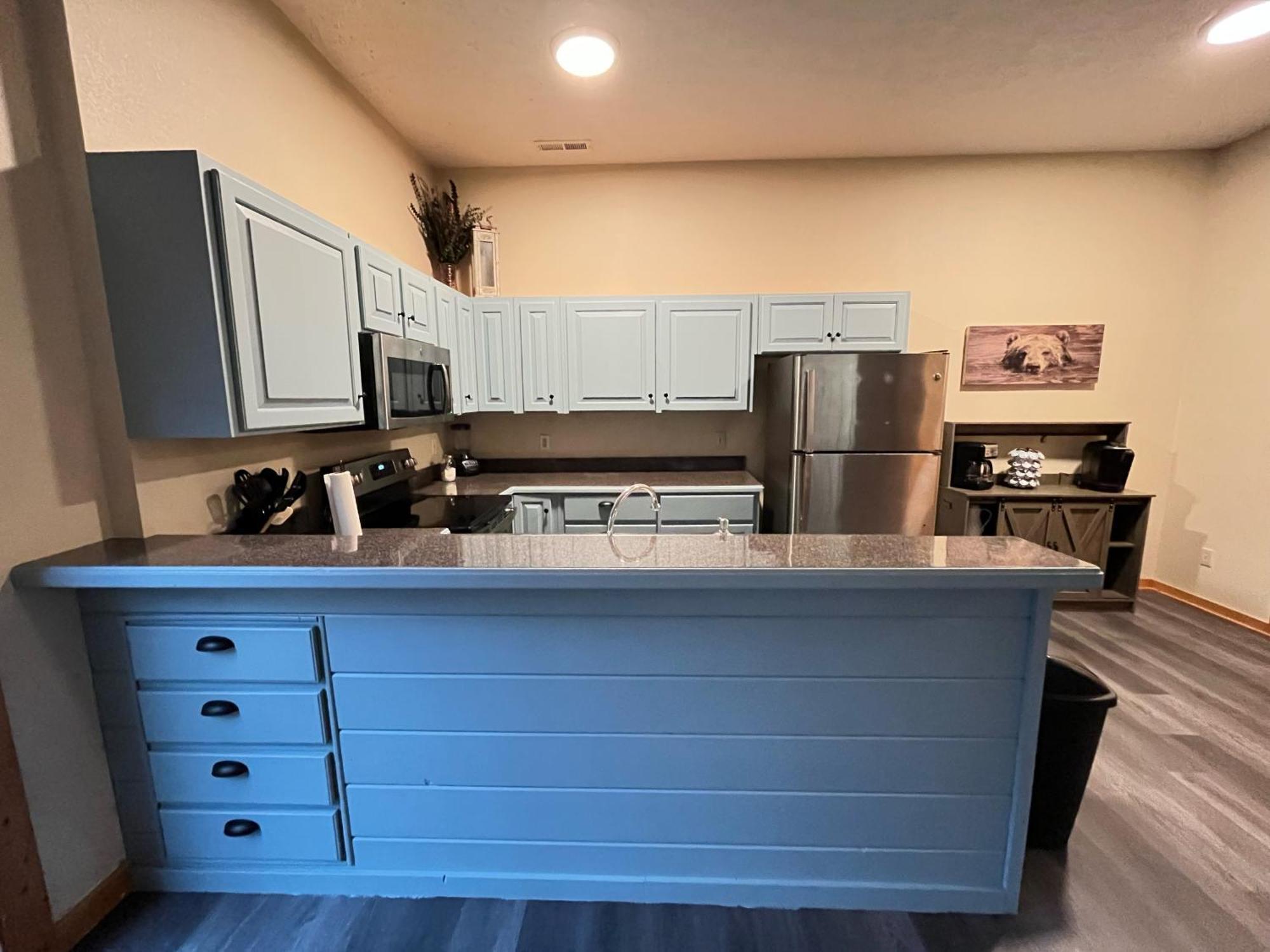 Smokey Mountain Retreat, Hot Tub, Game Room, Sleeps 8! Gatlinburg Kültér fotó